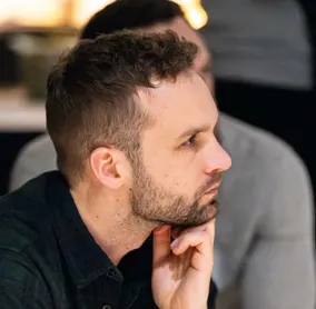 Portrait Florian Kadelbach